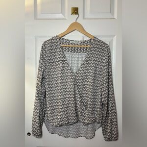 Woolrich | Medium Wrap Front All Over Bird Print Long Sleeve Top‎